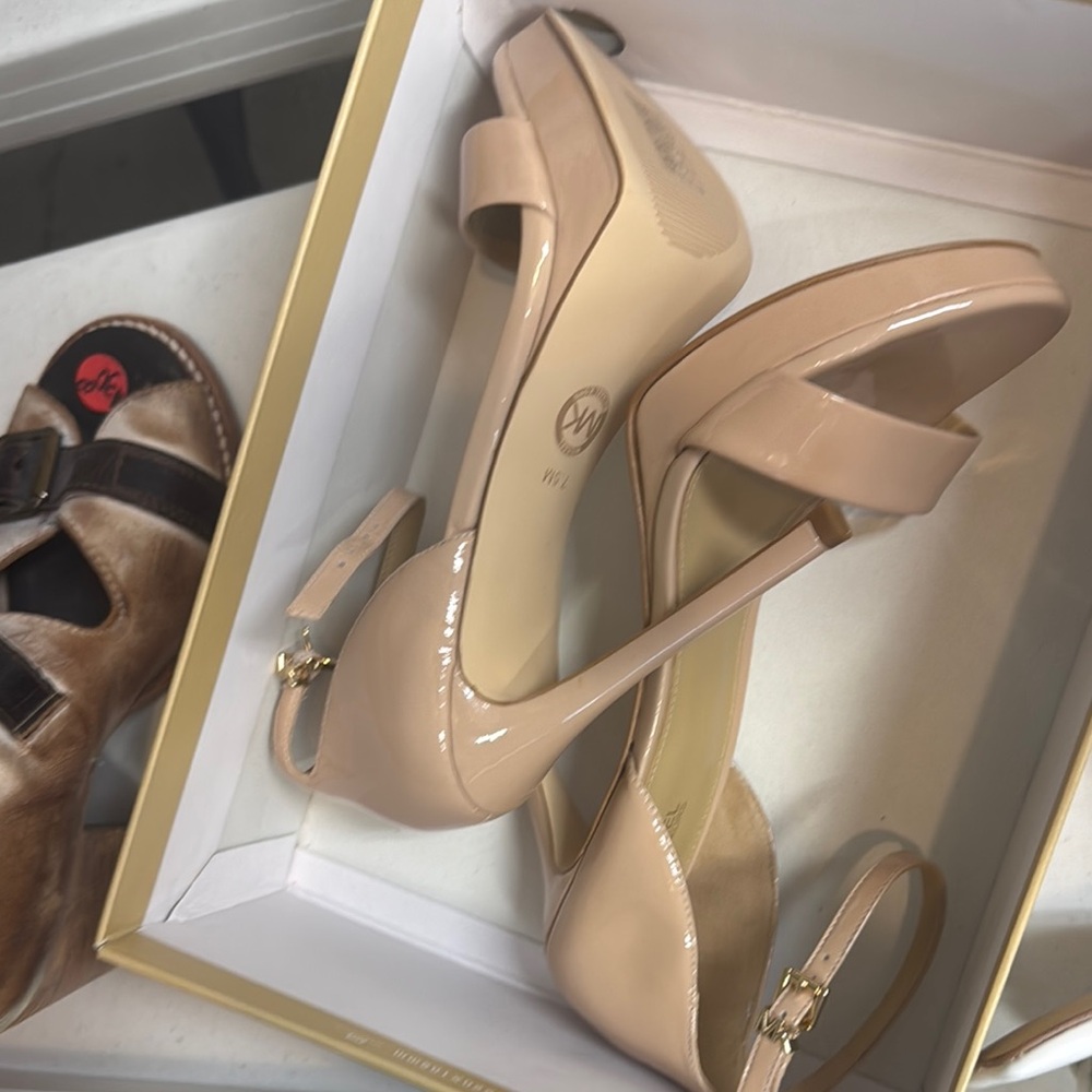 Michael Kors Blush Patent Heels